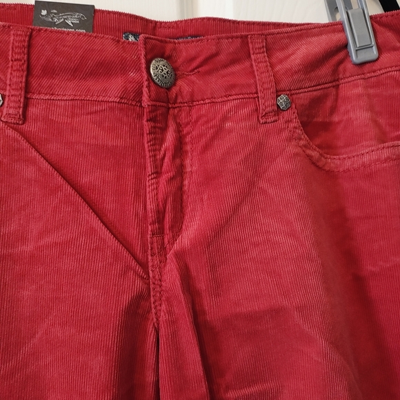 New Silver Jeans Suki Skinny Leg Curvy Fit  32 Red Soft Corduroy Stretch NWT - Picture 2 of 7